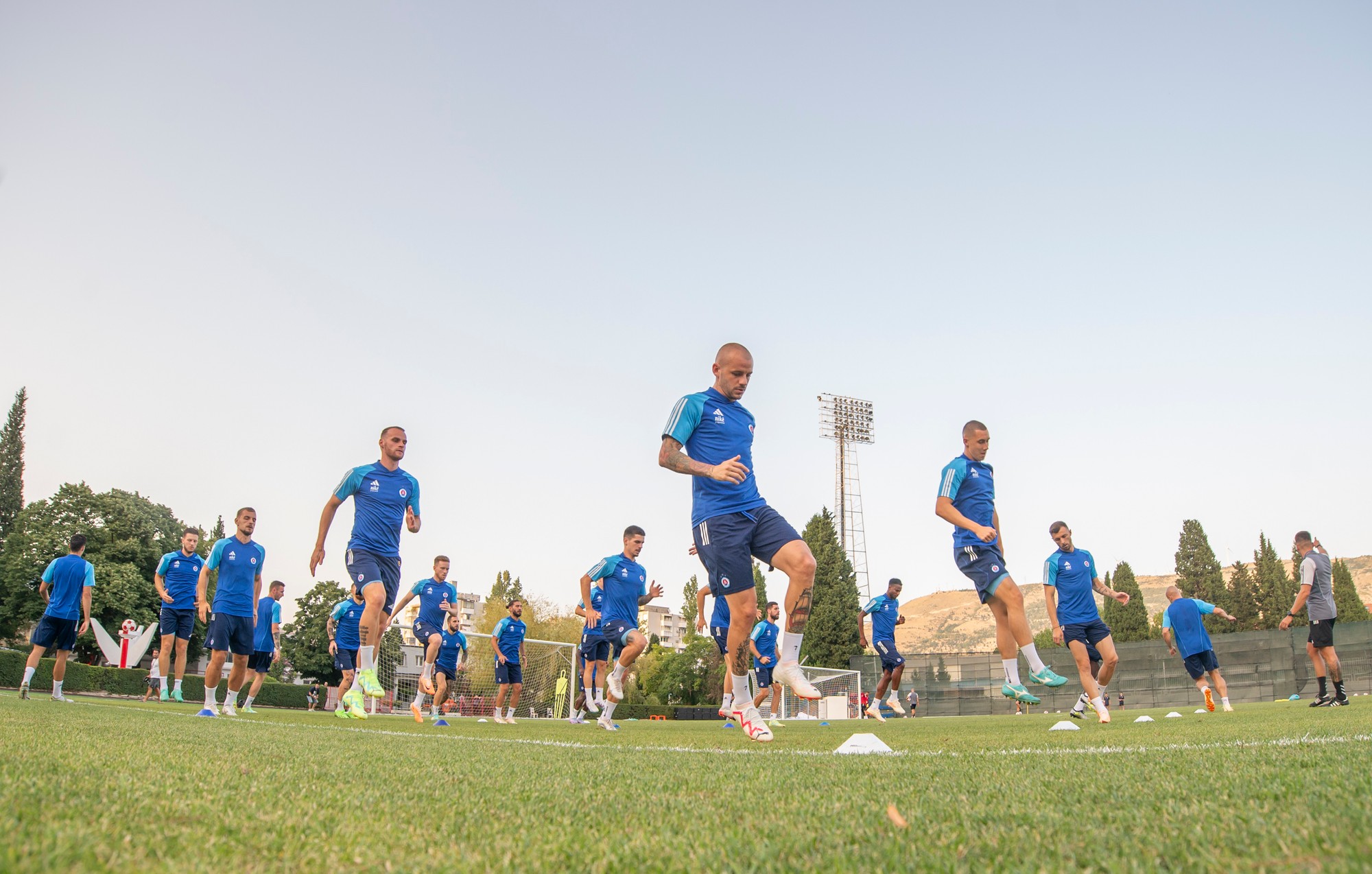 Futbalisti ŠK Slovan Bratislava počas tréningu.