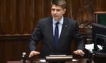 Petru gratuluje rządowi. I rośnie w sondażach