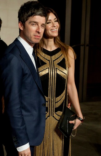 Noel Gallagher z żoną Sarah McDonald na gali BAFTA 2014