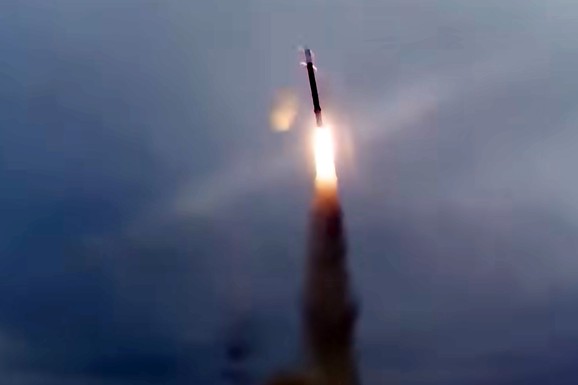 "PUTINU JE OSTALA JOŠ SAMO JEDNA RAKETA!" Isplivali šokantni izveštaji: Da li je Rusija iscrpela zalihe svog NAJMOĆNIJEG ORUŽJA?