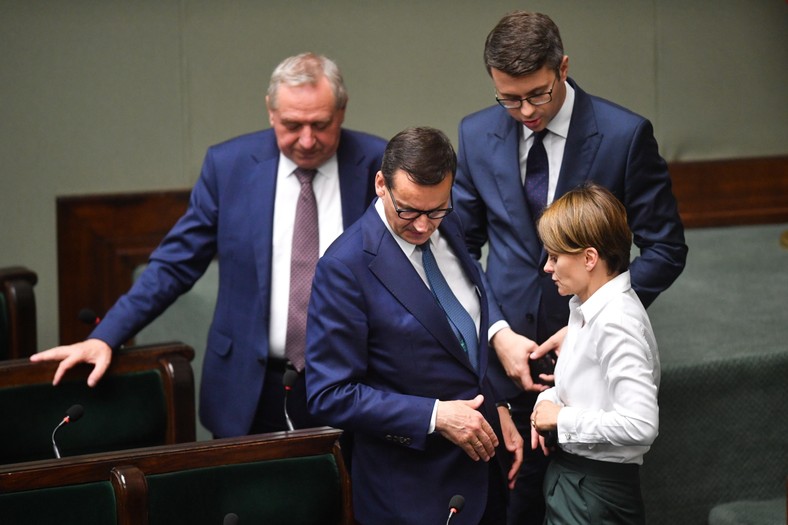 Premier Morawiecki i Jadwiga Emilewicz w Sejmie