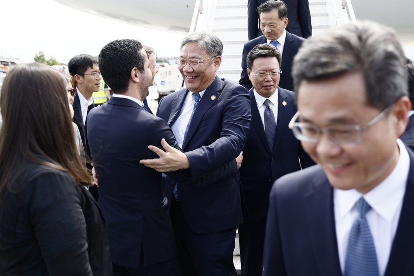 Tokom posete planirano je potpisivanje više od 30 sporazuma