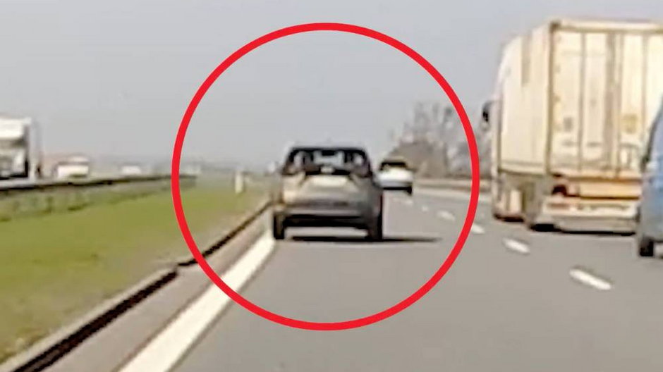 Kierowca na A1 zjeżdżał prawie na pobocze. Źródło: Kadr z filmu czytelnika/Trojmiasto.pl