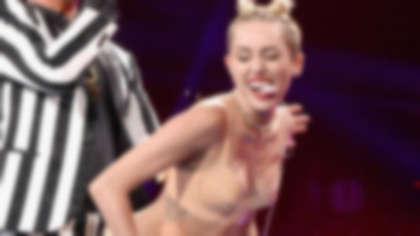 Hannah Montana przeszła okres buntu. Dziś jest ikoną stylu i szczęśliwą mężatką. Jak zmieniała się Miley Cyrus?