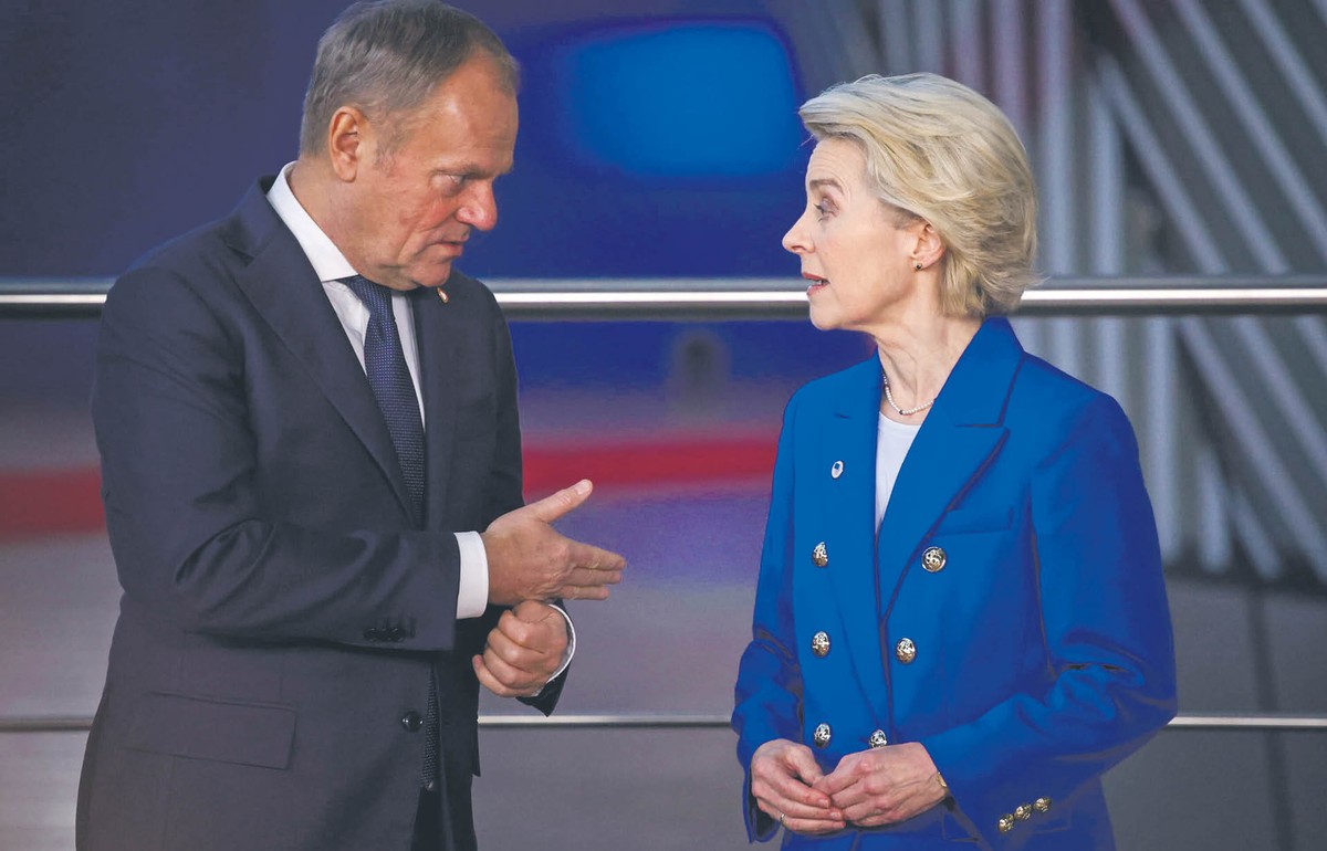 Unijni przywódcy podzieleni w sprawie obronności. Macron, Tusk i von der Leyen z odrębnymi