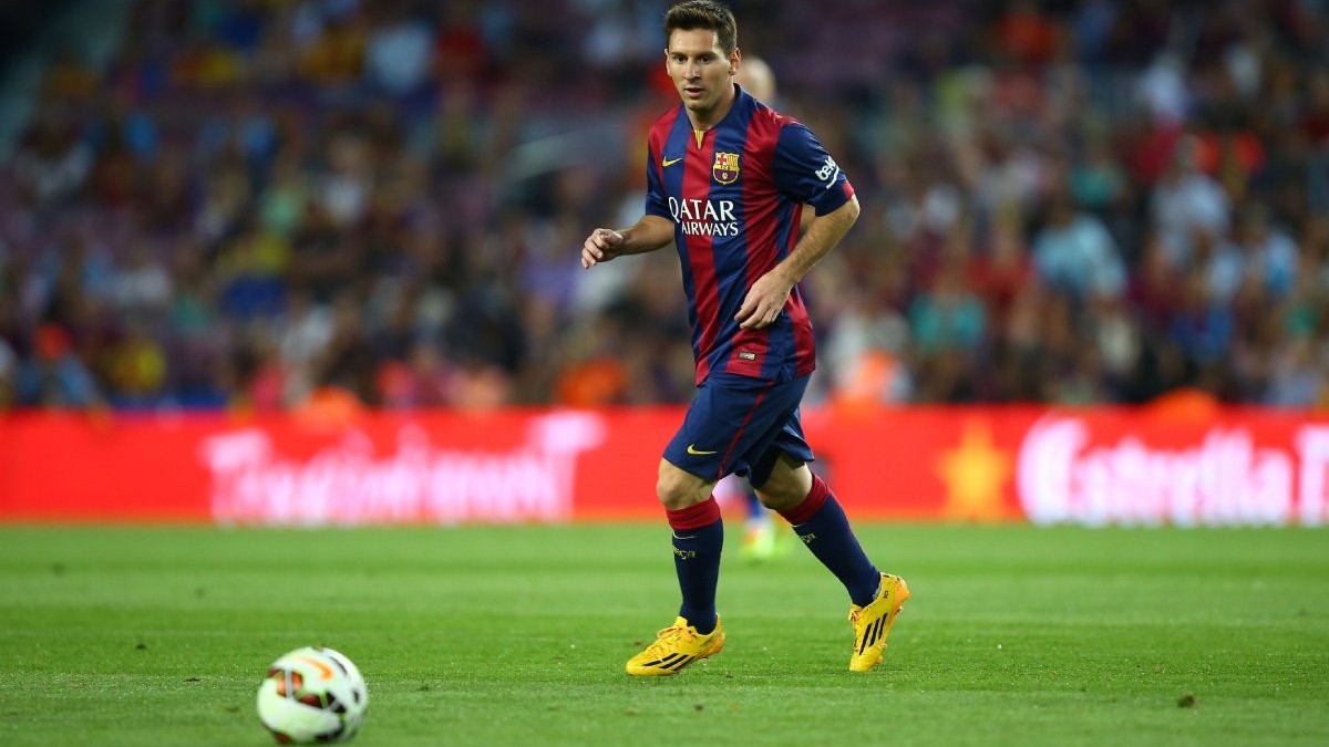 Cât costă tricoul și banderola semnate de Messi, furate în timpul revoltelor din Paris