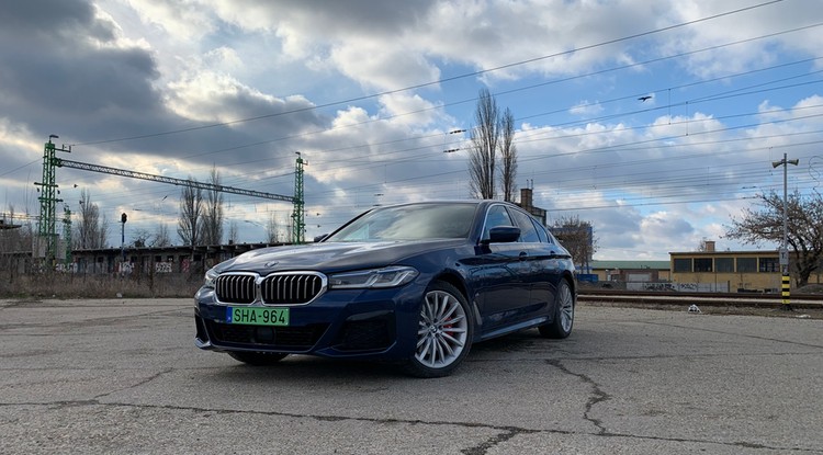 BMW 530e