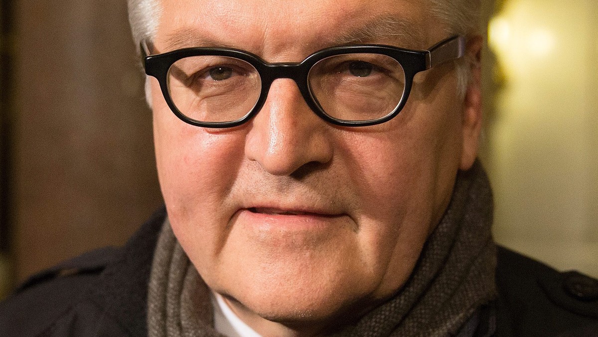 Franz-Walter Steinmeier, niemiecki minister spraw zagranicznych, mówi o sytuacji na Ukrainie, o błędach Zachodu w rozwiązywaniu konfliktów zagranicznych, postawie Putina w prowadzonych negocjacjach i gotowości Rosji do współpracy oraz o konieczności zmiany polityki zagranicznej Niemiec.