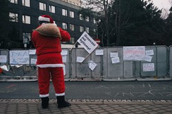 Prokuratura zajęła się blokadą Sejmu. Będą kary za utrudnianie wyjazdu posłom?