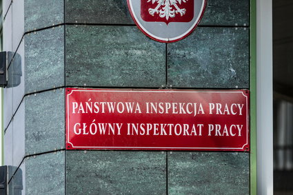 Polacy skarżą się na mobbing. Urzędnicy przeprowadzili setki kontroli, większość bez efektu