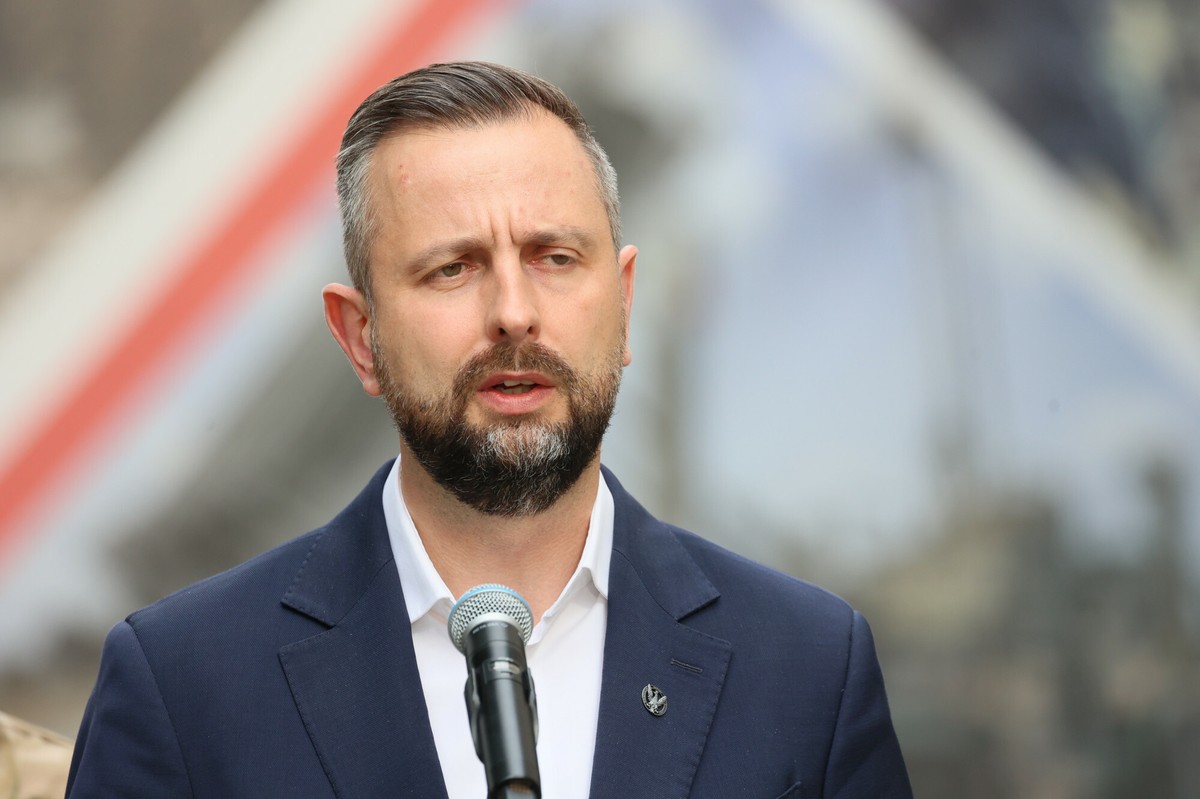 Konferencja prasowa MON w sprawie eksplozji w Osinach