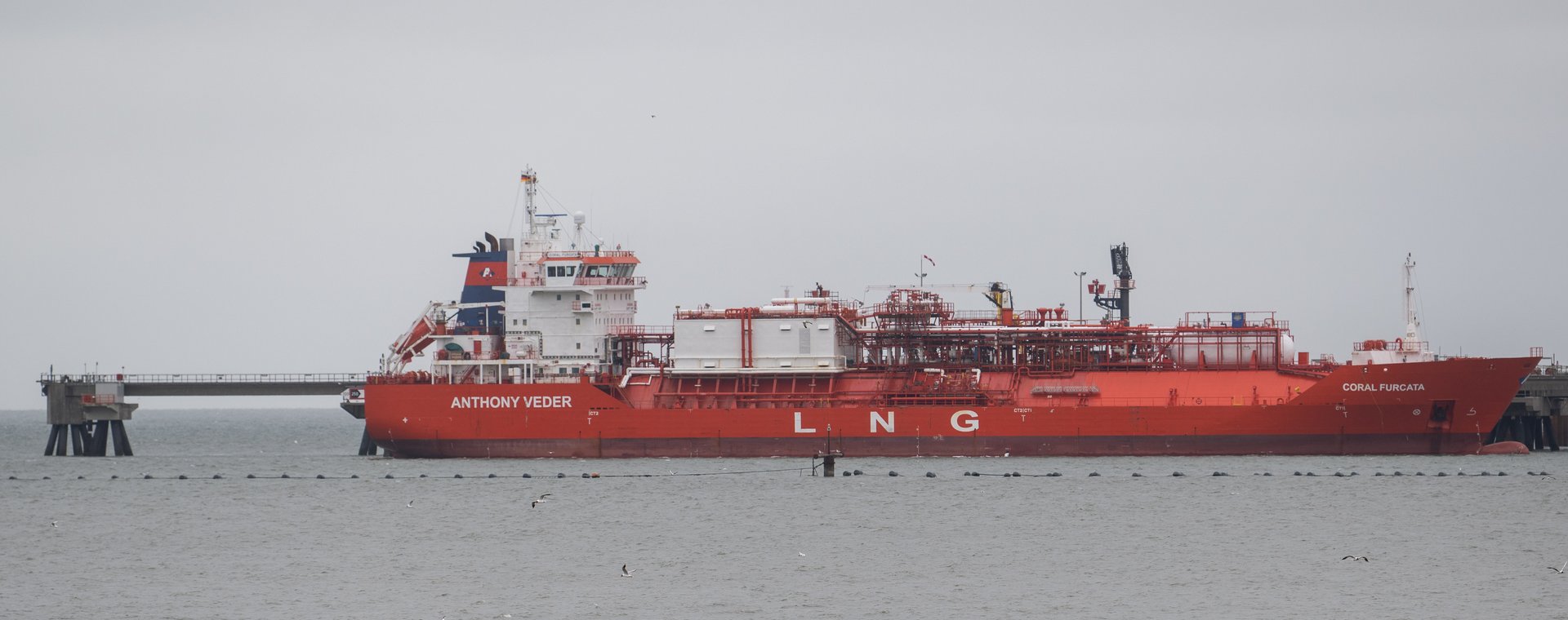 Budowany terminal do odbioru skroplonego gazu ziemnego w Wilhelmshaven w Niemczech.