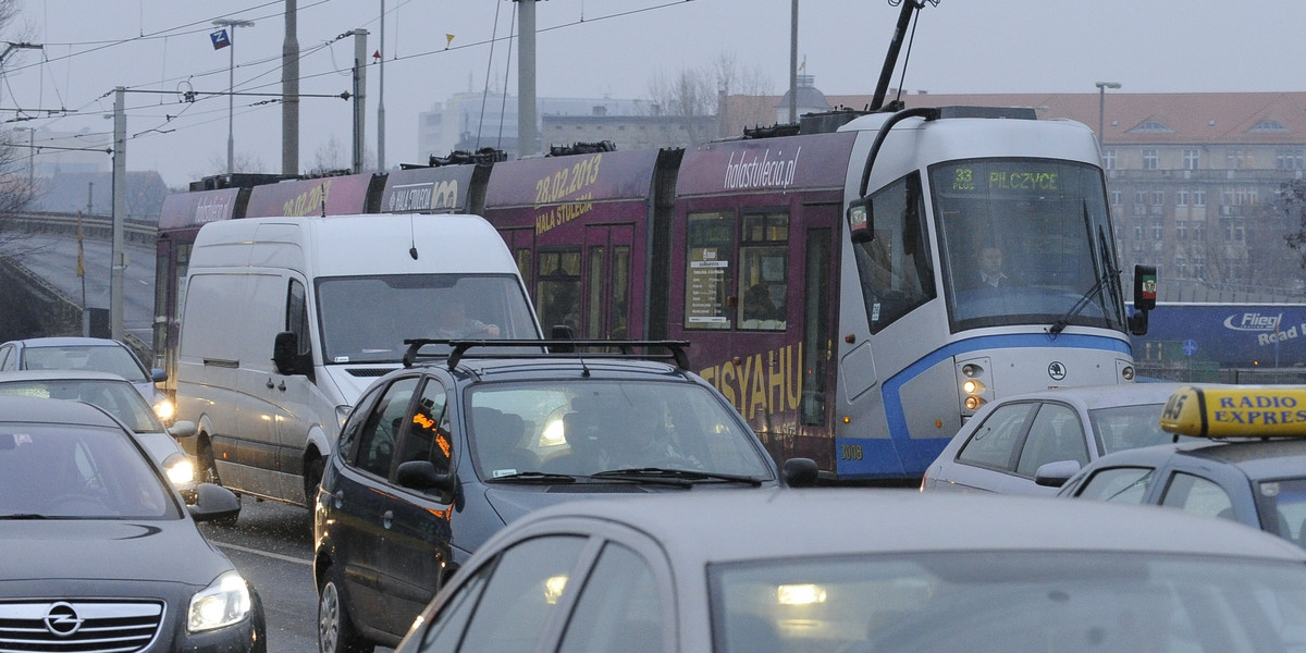 Te linie spóźniają się najbardziej!