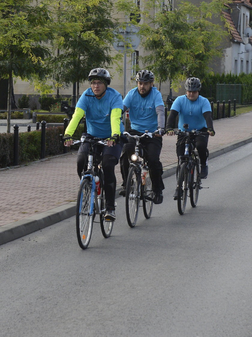 Policjanci walczą o życie dziecka kolegi