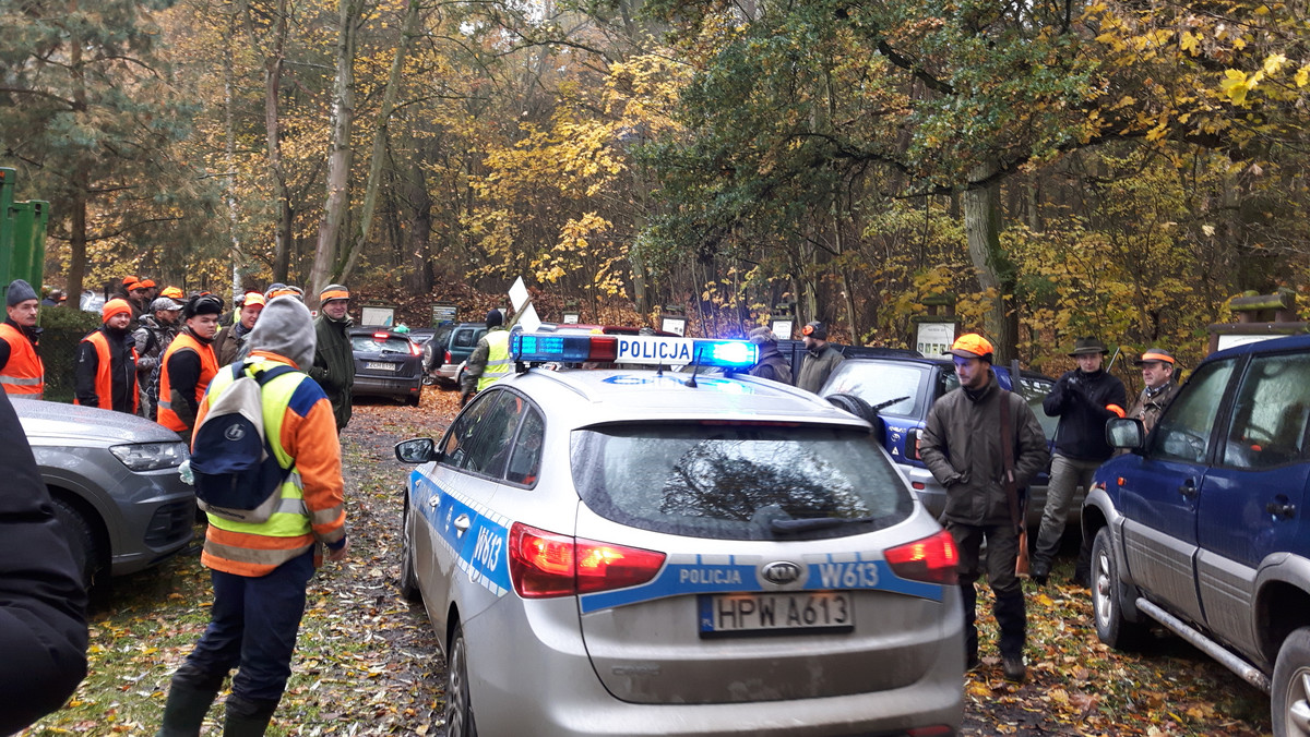 Aktywiści przerwali zbiorowe polowanie myśliwych. Interweniowała policja