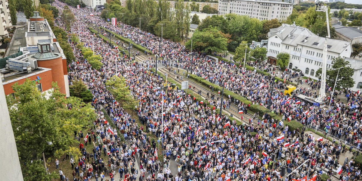 Marsz Miliona Serc przeszedł ulicami Warszawy. Ilu ludzi wzięło w nim udział?