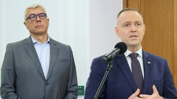 roman giertych drwi z karola nawrockiego w dniu jego urodzin. zatruta szpila w życzeniach