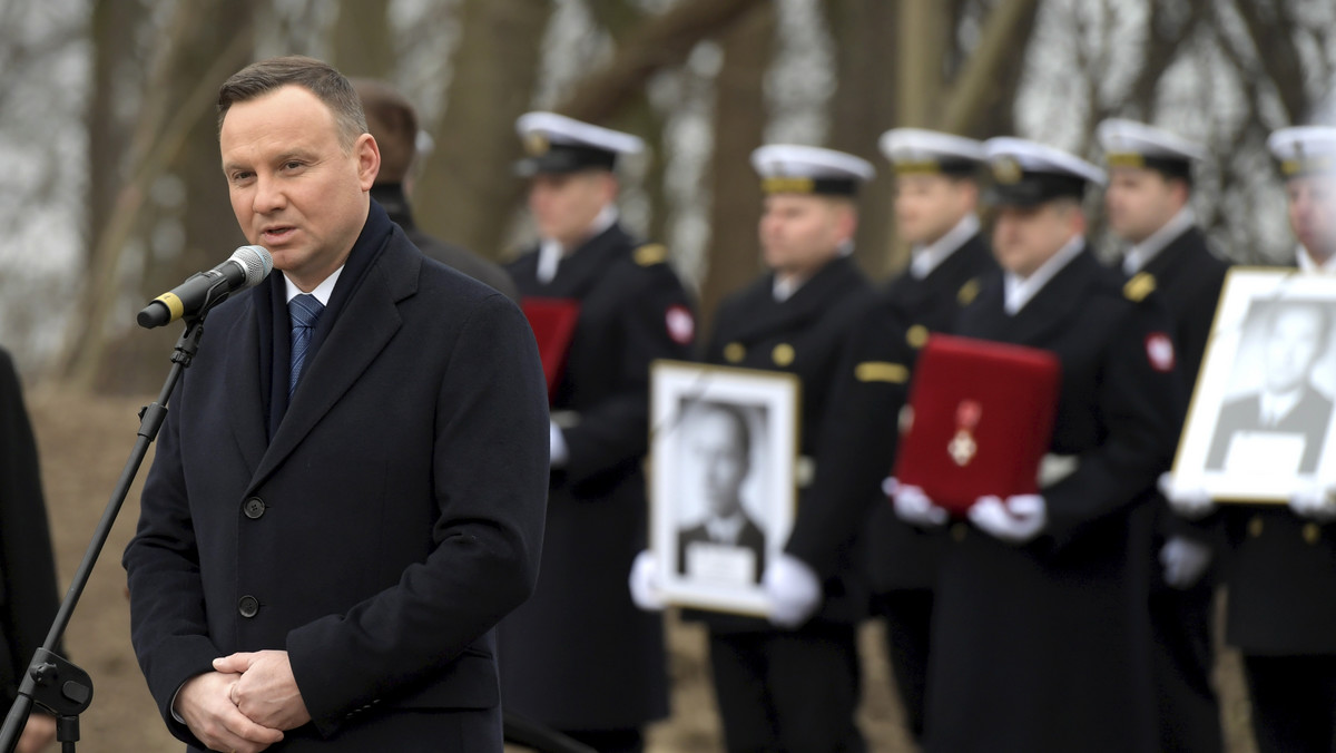 GDYNIA POGRZEB "TRZECH KOMANDORÓW"  (Andrzej Duda)