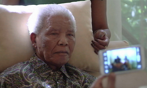 Mandela podłączony do aparatury podtrzymującej życie