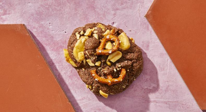 Chocolate Pretzel-Banana Protein Cookies