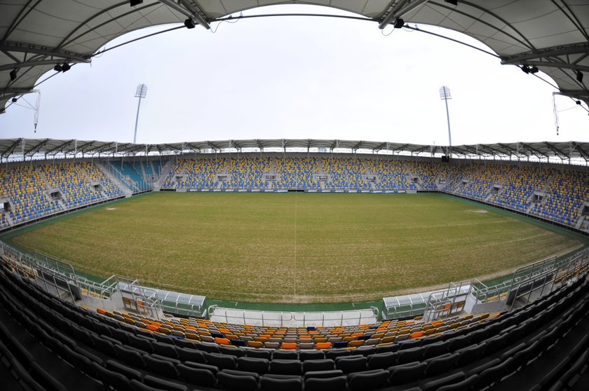 Trzy trybuny zamknięte na stadionie w Gdyni