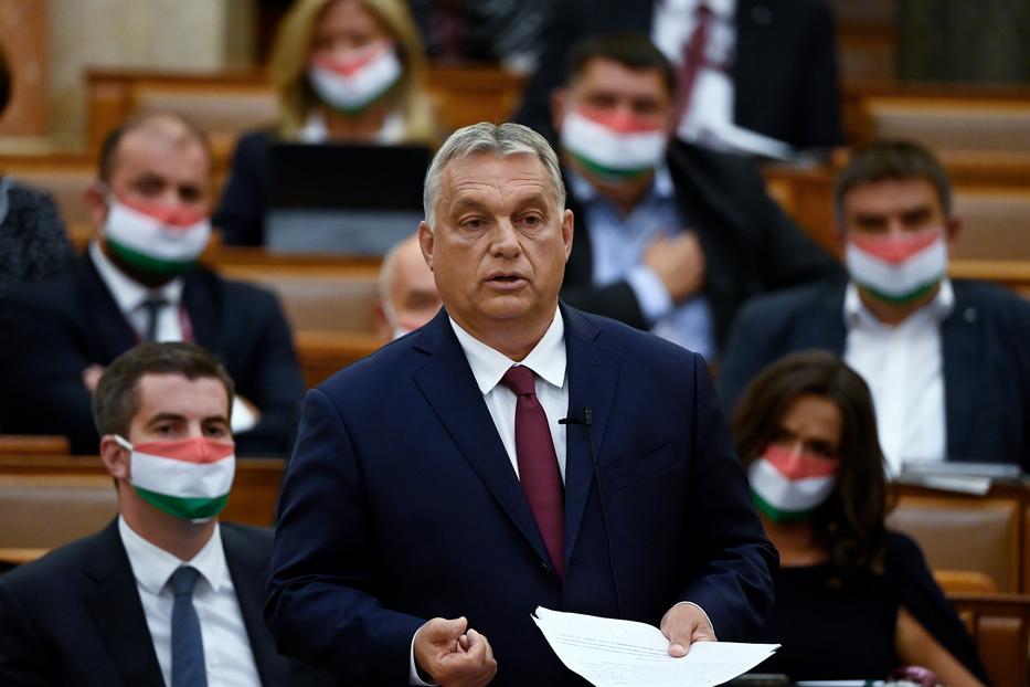 Orbán Viktor miniszterelnök napirend előtt szólal fel az Országgyűlés plenáris ülésén 2020. szeptember 21-én / Fotó: MTI/Koszticsák Szilárd