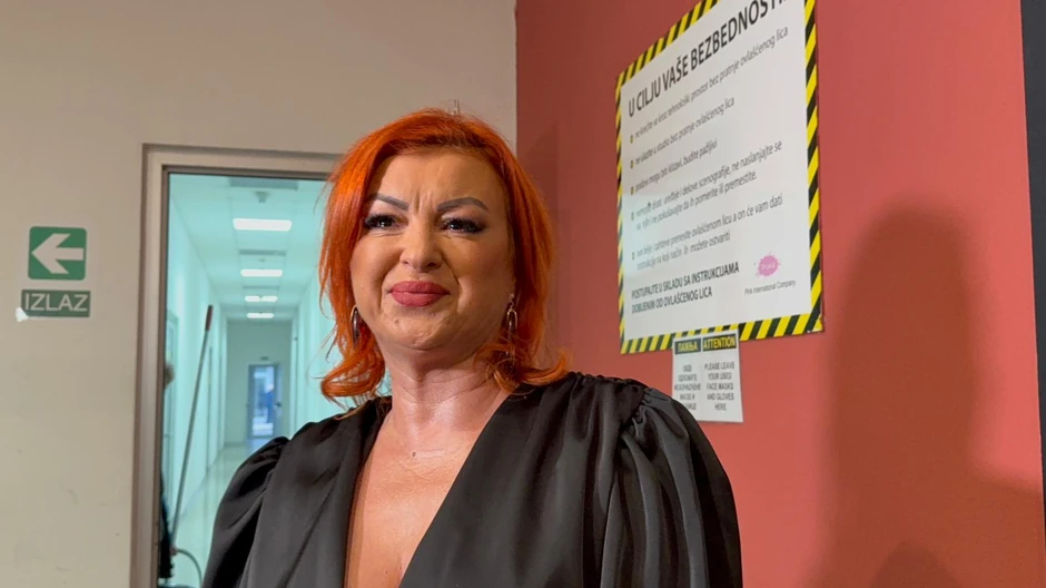 Svi gledaju u poklon koji je pevačica dala sinu za punoletstvo