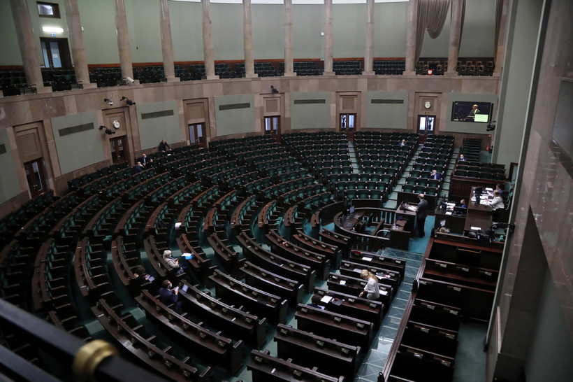 Sejm znowelizował tegoroczny budżet podnosząc deficyt do kwoty 109,3 mld zł