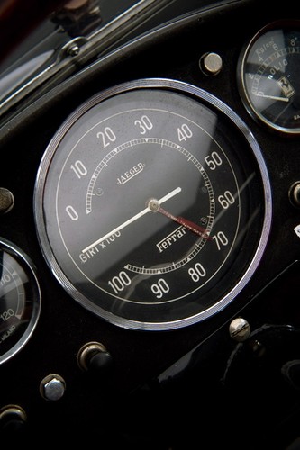 Ferrari model 250 Testa Rossa z 1957 roku sprzedano na aukcji za rekordową cenę 9 milionów euro.