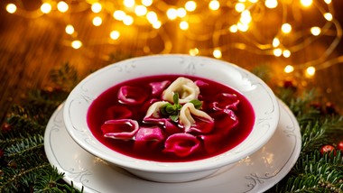 idealny barszcz według magdy gessler. to robi z burakami. przepis na czerwony barszcz