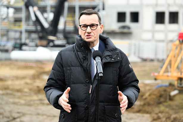 Premier Mateusz Morawiecki podczas wizyty w Zakładzie ORLEN Południe – Jedlicze