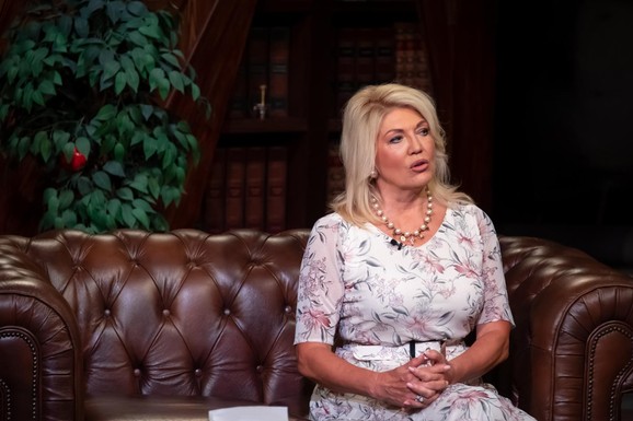 SUZANA MANČIĆ SE SLOMILA ZBOG SMRTI MIKANA KOZOMARE Objavila njihov poslednji susret: "Gde nestade energija, kako se oprostiti?"