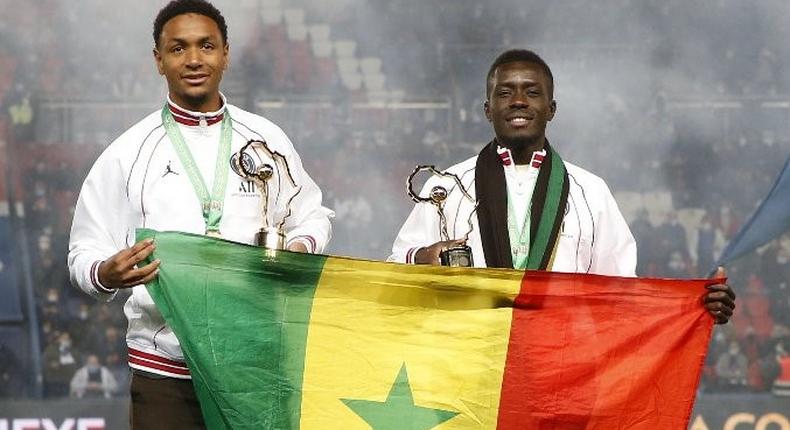 Les nouveaux champions d'Afrique Abdou Diallo et Gana Gueye chaudement accueillis au Parc des Princes