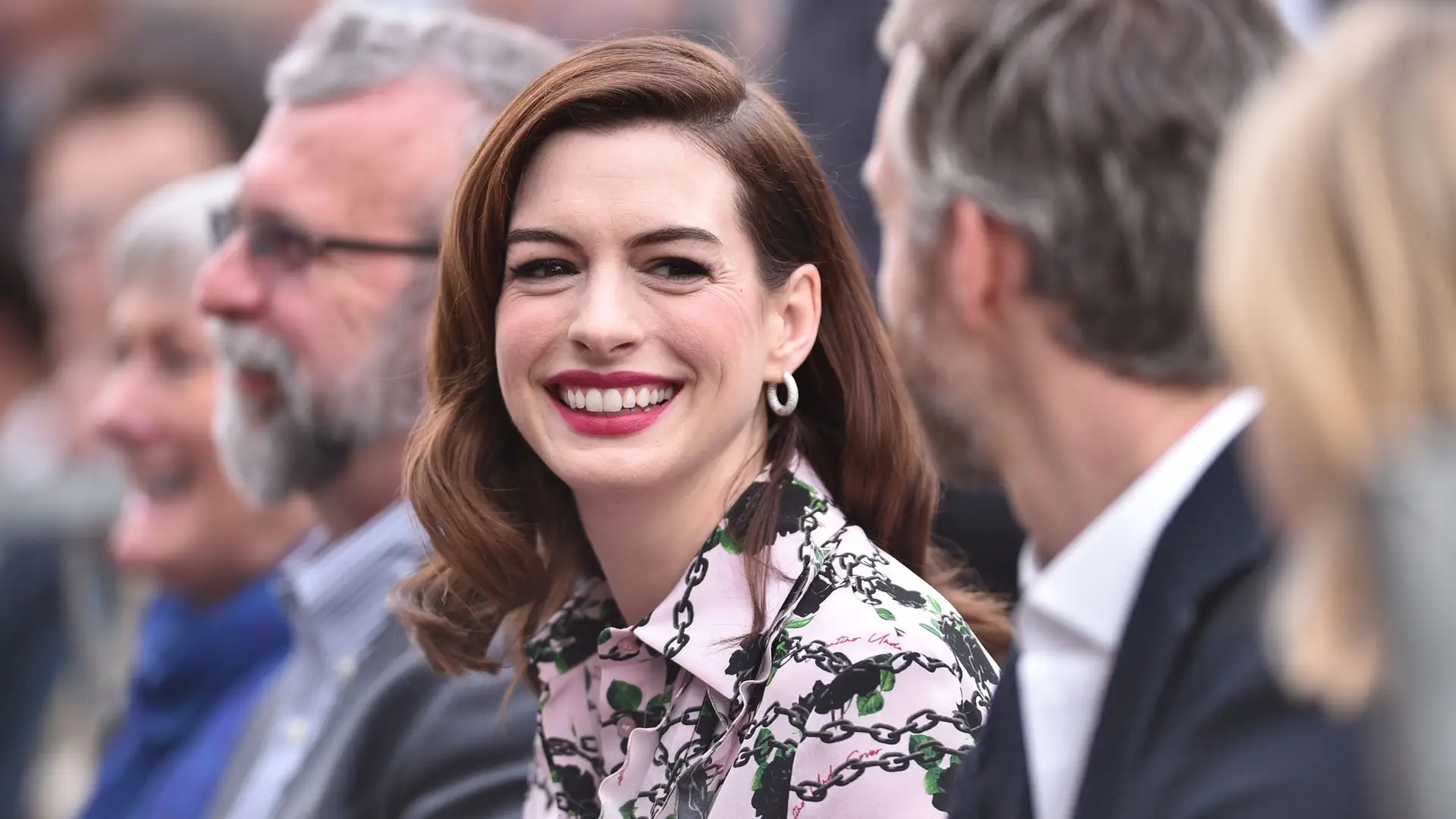 Anne Hathaway jest w ciąży i ma ważną wiadomość dla przyszłych rodziców