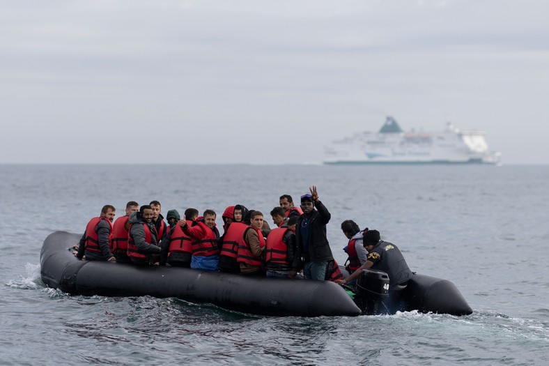 Migranci próbujący dostać się na terytorium Zjednoczonego Królestwa