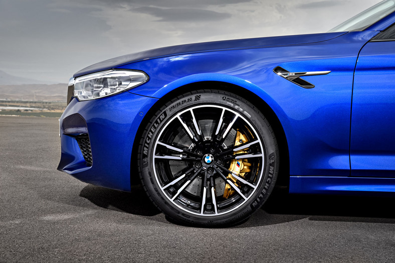 M5 - perfekcyjnie mocne BMW