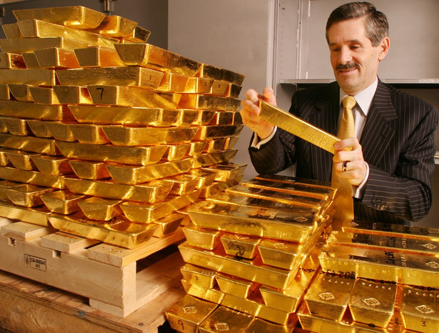 Mennica sprzedaje złote sztabki tzw. złota inwestycyjnego.