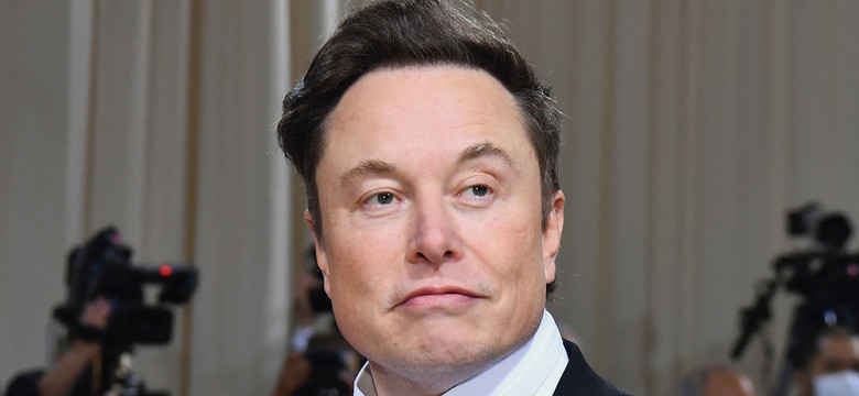 Magia Elona Muska, czyli czemu nabieracie się na filantropię miliarderów [KOMENTARZ]