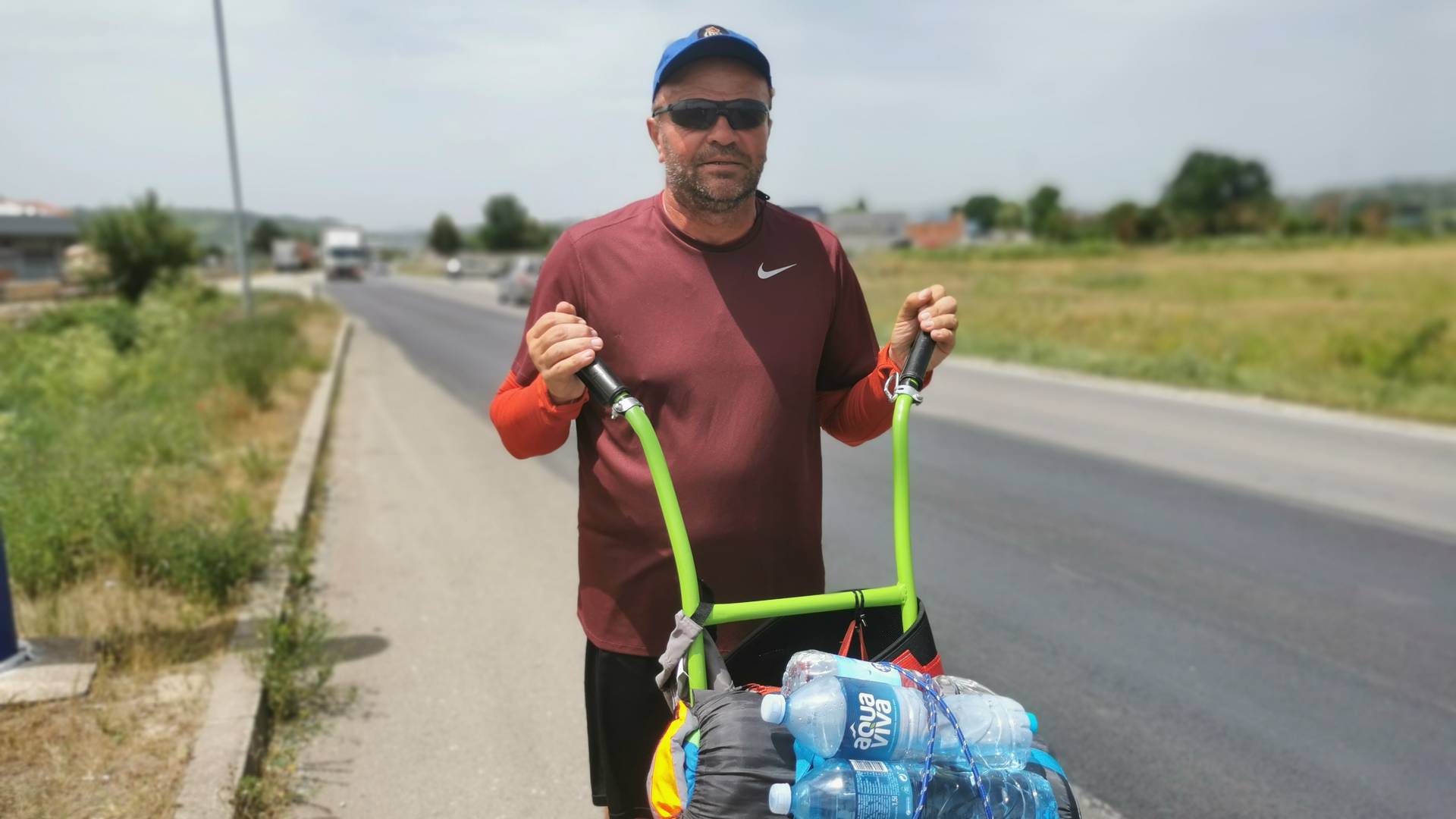 Ivan iz Šida krenuo peške do Jerusalima kako bi prikupio novac za bolesnog dečaka - humanitarni put dug 120 dana i 3.500 kilometara