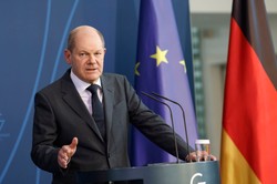 Scholz przeciw natychmiastowemu wstrzymaniu importu gazu z Rosji