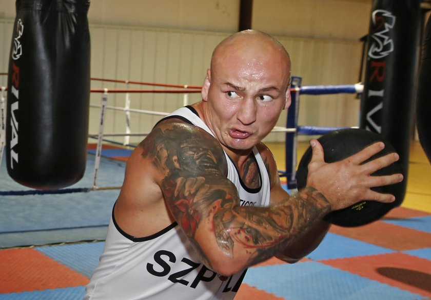 Artur Szpilka pokazał mięśnie. Ależ on ma formę!