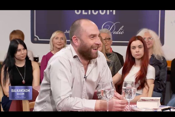 "MAJKA MI JE BILA DIREKTORKA, STRINA RAZREDNA" Božidar Zuber o teškom periodu i trenutku koji mu je promenio život