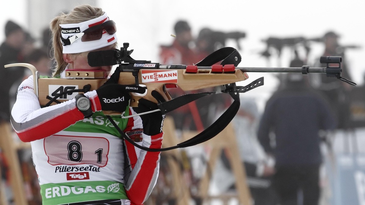 Krystyna Pałka, Weronika Nowakowska-Ziemniak, Monika Hojnisz i Agnieszka Cyl zajęły czwarte miejsce w pierwszych w tym sezonie zawodach sztafetowych (4 x 6 km) biathlonowego Pucharu Świata. W austriackim Hochfilzen zwyciężyły Norweżki.