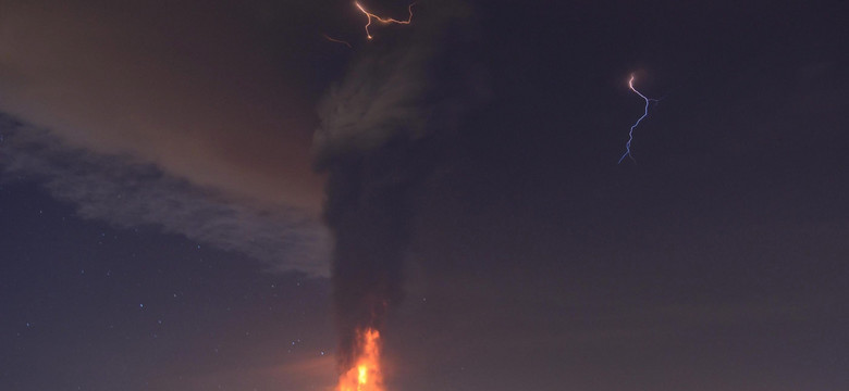 Przebudziła się Etna. Wulkan pluje ogniem [FOTO]