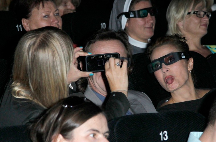 Marzena Rogalska, Joanna Brodzik i Paweł Wilczak na premierze filmu 'Ostra randka'