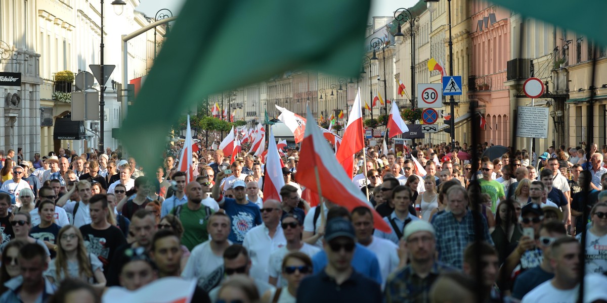 ONR maszerował w 73. rocznicę wybuchu Powstania Warszawskiego