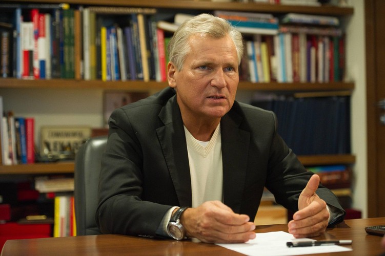 Aleksander Kwaśniewski - jak podaje 