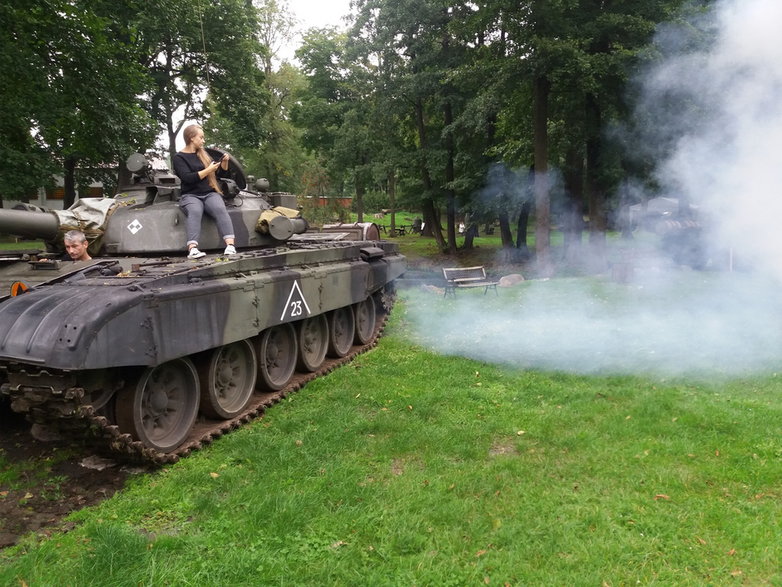 Jazda czołgiem T-72 polskiej produkcji 