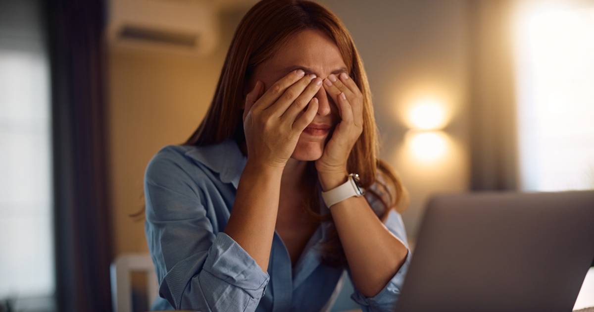 Drganie powieki doprowadza cię do szału? Winny może być ten nawyk