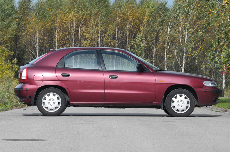 Daewoo Nubira hatchback - Niepraktyczna, ale tania